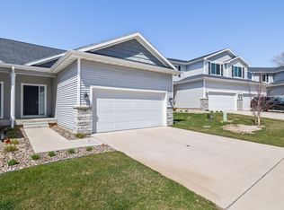 96 Keeneland Ct, Pleasant Hill, IA 50327