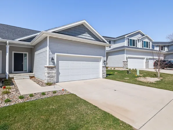 96 Keeneland Ct, Pleasant Hill, IA 50327