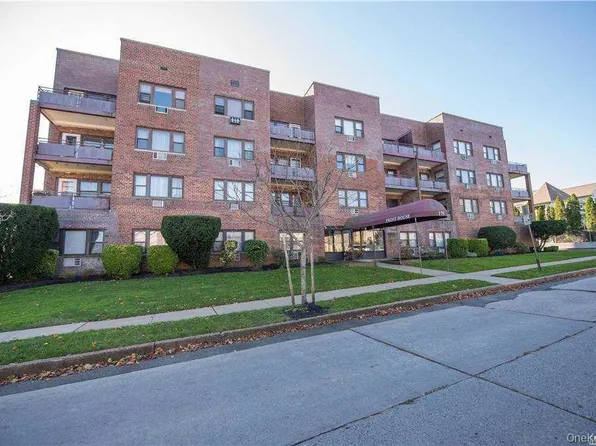 175 Archer Street #2E, Freeport, NY 11520