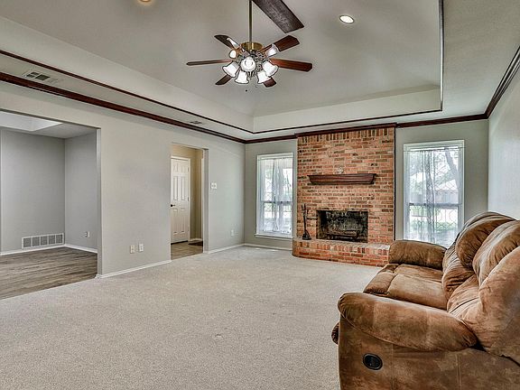 5th image of 8 Cimarron Dr
