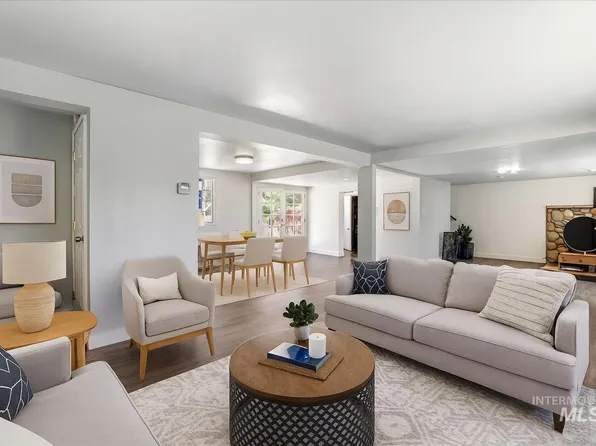 377 Maple Ave W, Hansen, ID 83334