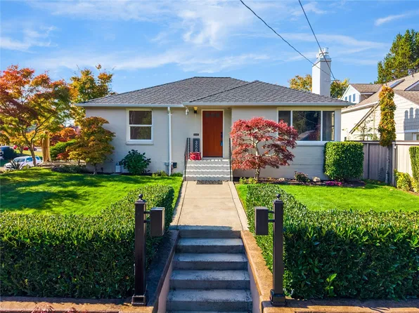 3803 29th Avenue W, Seattle, WA 98199