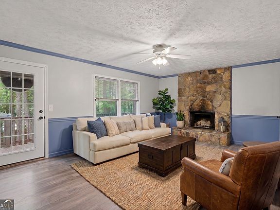 3rd image of 3191 Limrick Ln