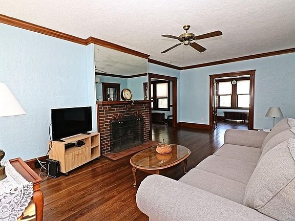 4th image of 152 Quincy Ave