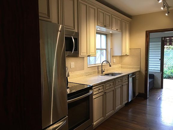 3rd image of 1207 Madrid St