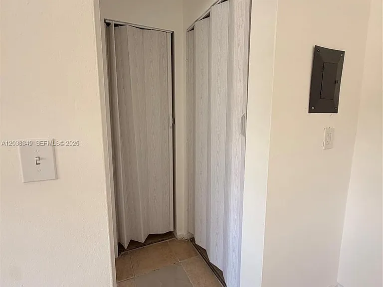 8450 NE Miami Ct #4 — Photo 6