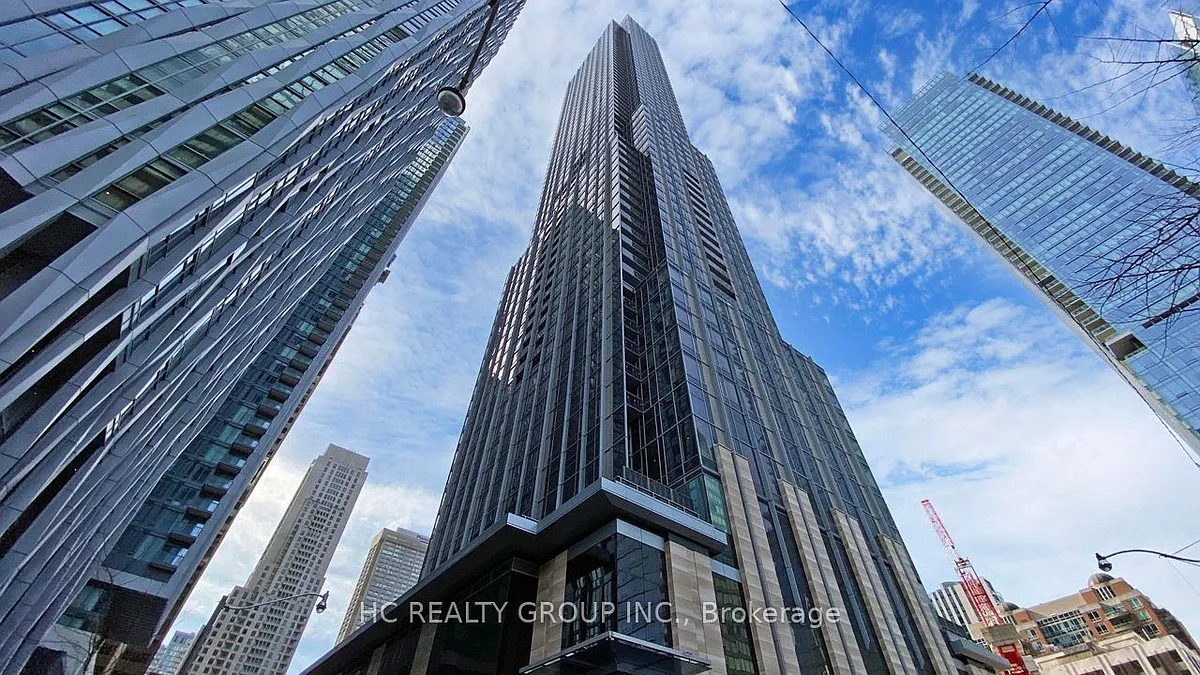 Photo 1 of 15 - 11 Yorkville Ave #2107 - Toronto, ON Primary Photo - 11 Yorkville Ave #2107