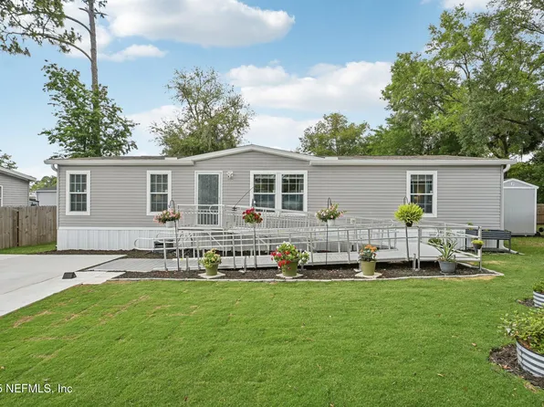 6004 6TH Manor E, Palatka, FL 32177