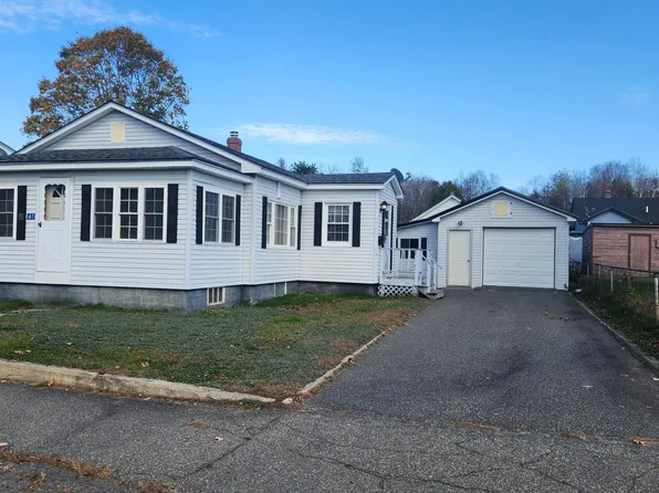 61 Waldo Street, Millinocket, ME 04462