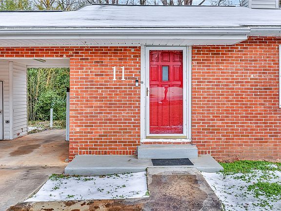 3rd image of 11 Foxhall Rd