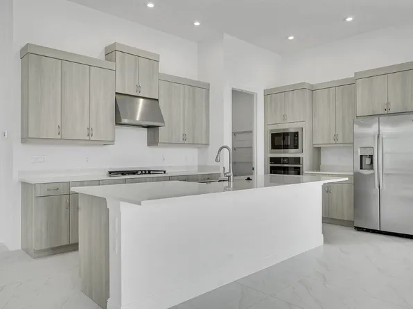 13920 Viviant Dr, West Palm Beach, FL 33412