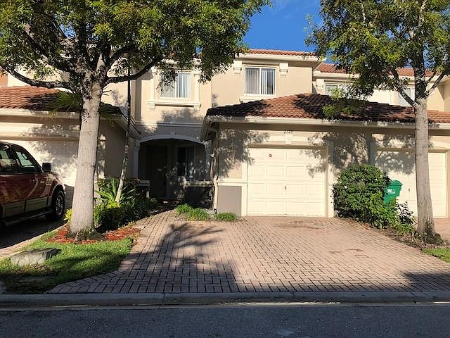 1st image of 2128 Oakmont Drive #2128
