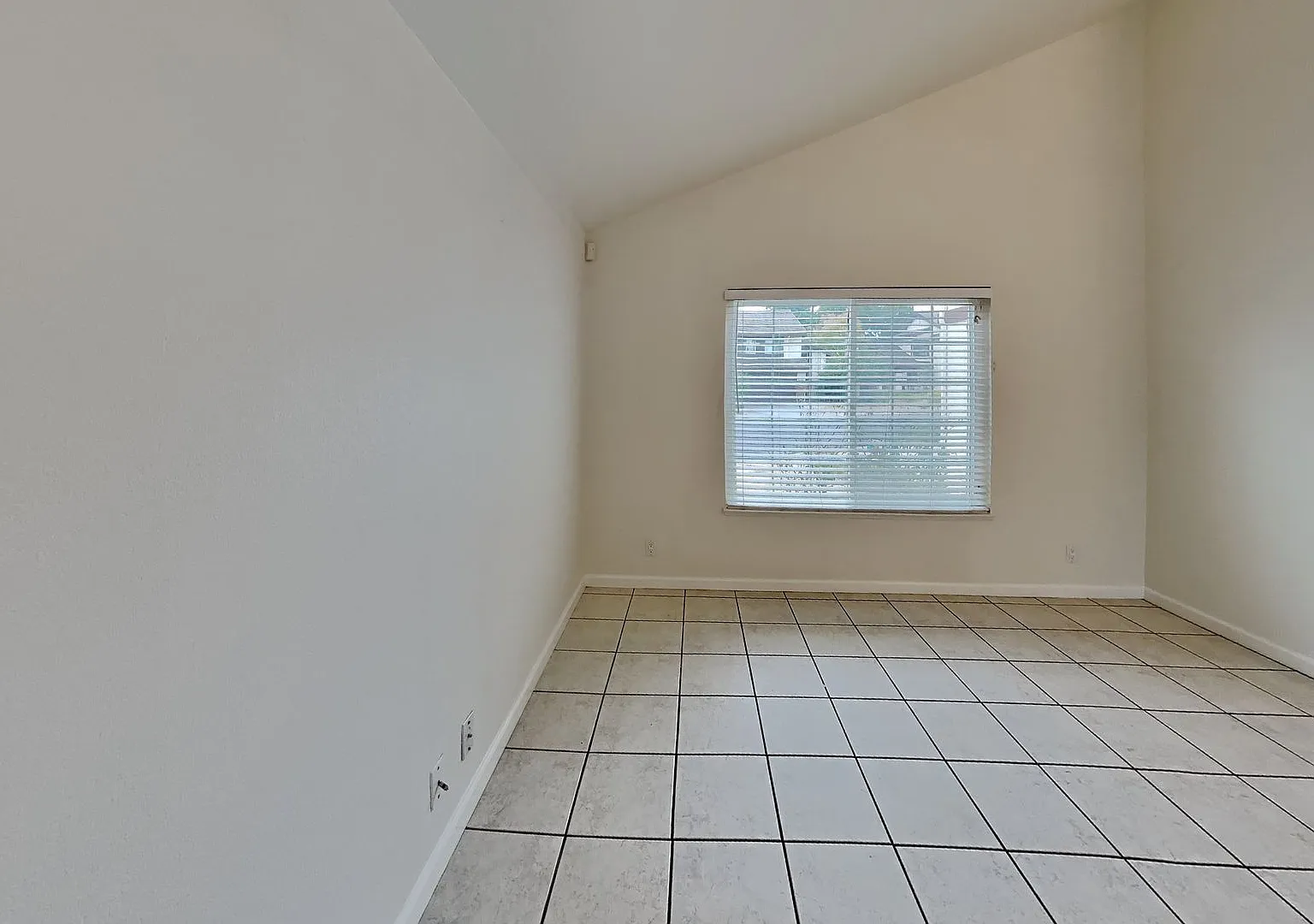 Sweetwater Ridge 4/2.5 Home Available Now — Photo 2
