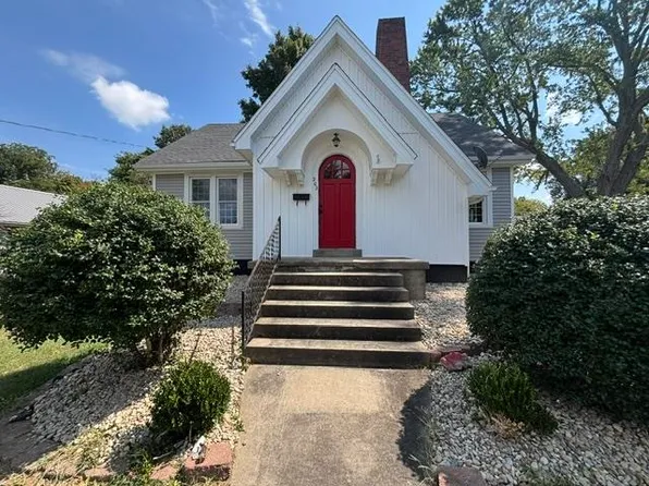 202 College St, Greenville, KY 42345
