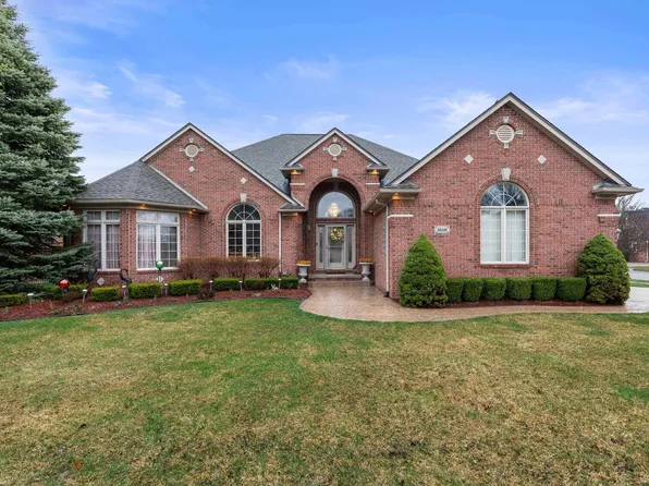 56446 Birkdale Dr, Macomb, MI 48042