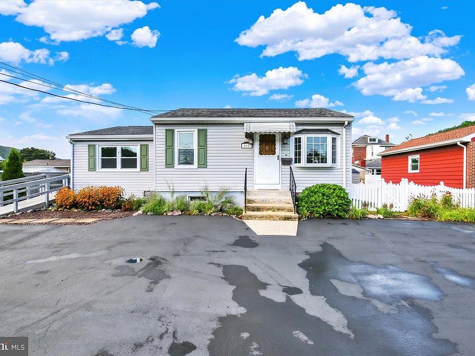 1st image of 216 Vesper Ave