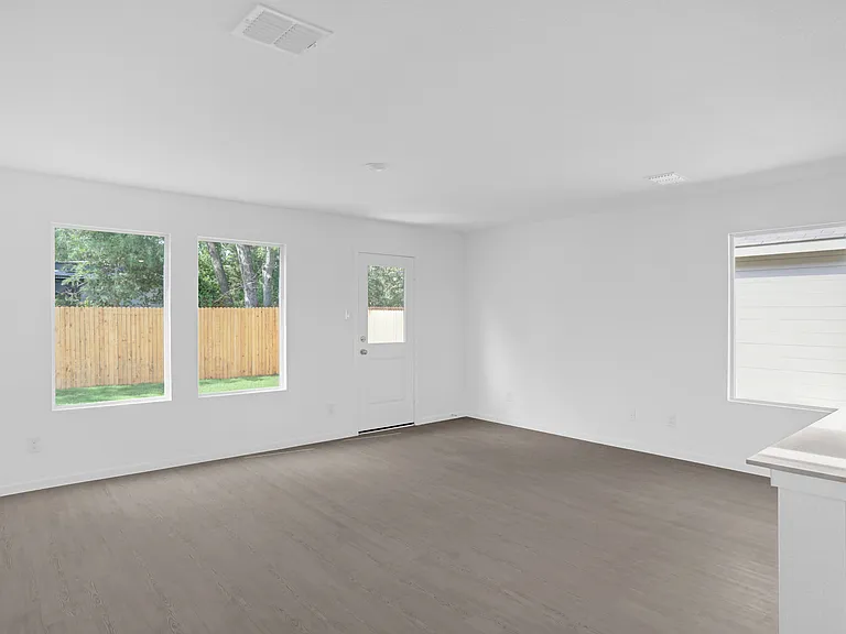 1025 Macnab Dr — Photo 23