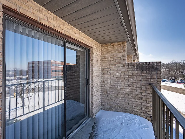 Skyridge Apartment Homes — Photo 31