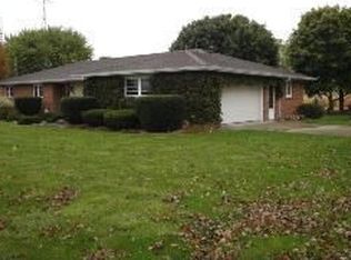2925 Sugar Ridge Rd, Pemberville, OH 43450