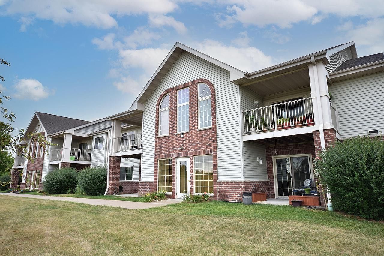 W1062 Marietta AVENUE UNIT 308, Ixonia, WI 53036 Zillow