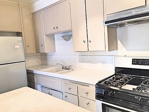 1st image of 1152 N Poinsettia Pl APT 7