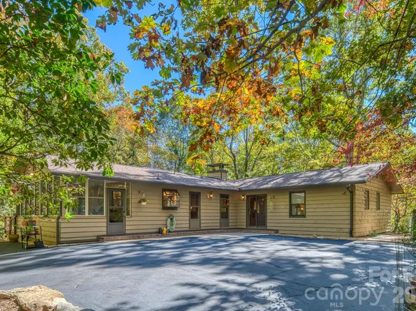 1955 Connestee Trl, Brevard, NC 28712