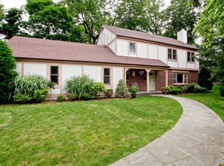 108 Carstensen Dr, Scarsdale, NY 10583