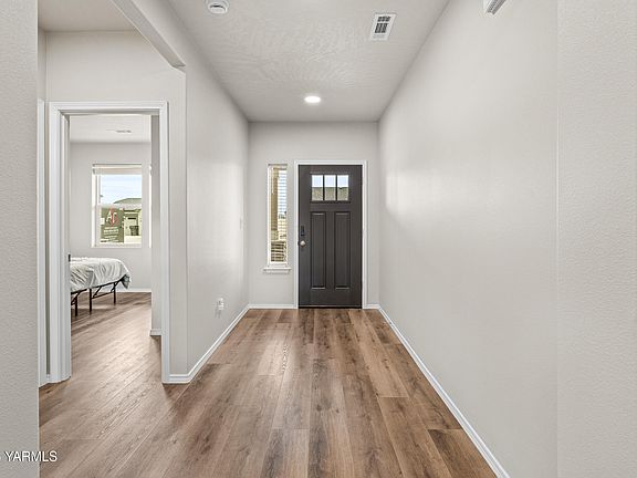 5th image of 2309 S 58th Ave
