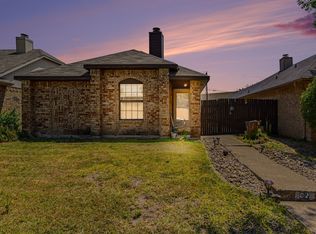 1024 Old Barn Ln, Mesquite, TX 75149