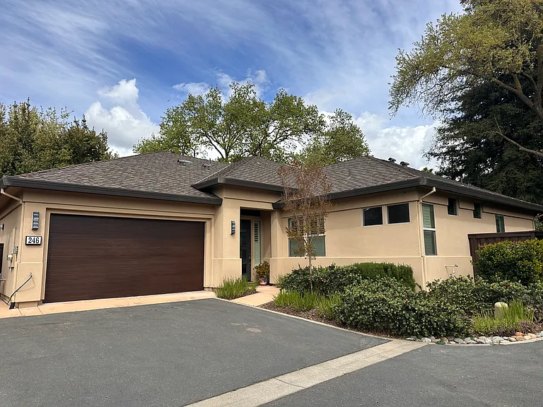 246 Palisades Sierra Oaks Ln — Photo 1