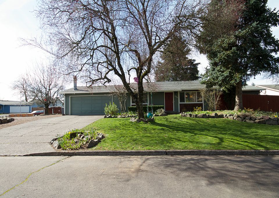1st image of 4104 NE 141st Ave