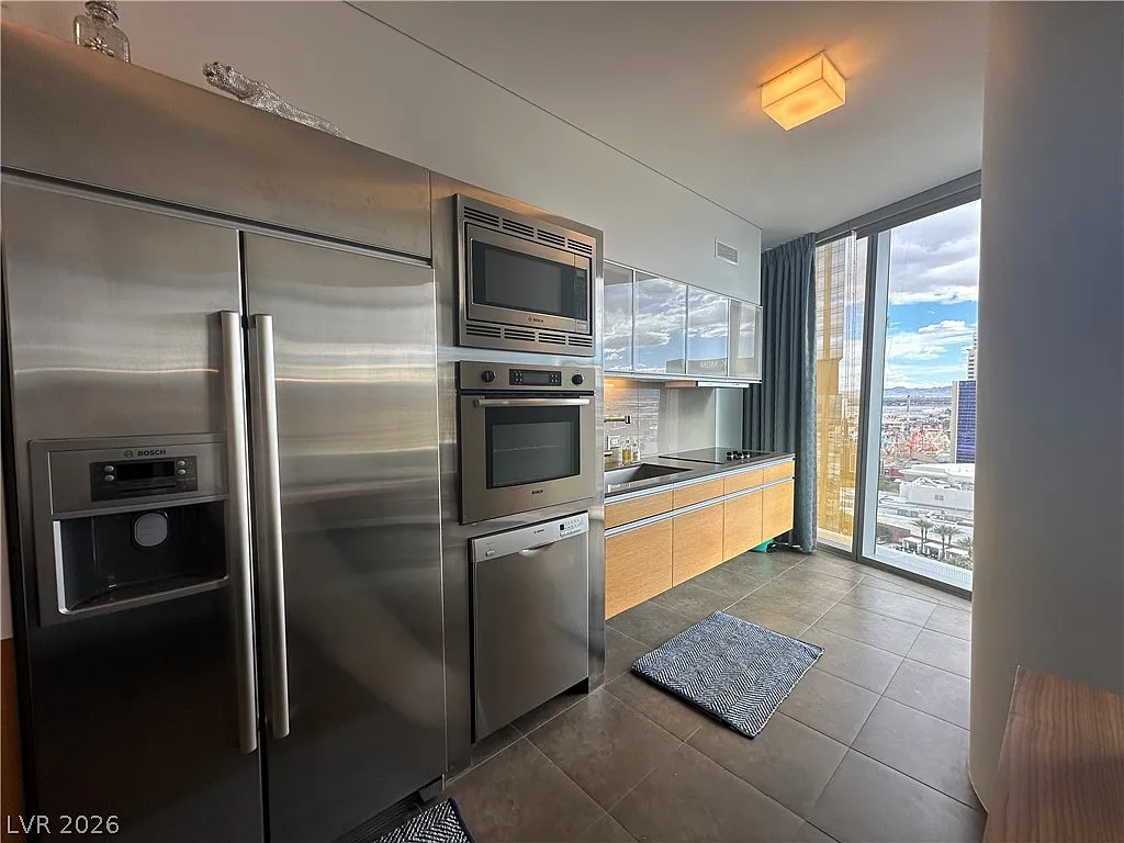 Studio, 1.0 bath, 664 sqft, $2,300 — Photo 4