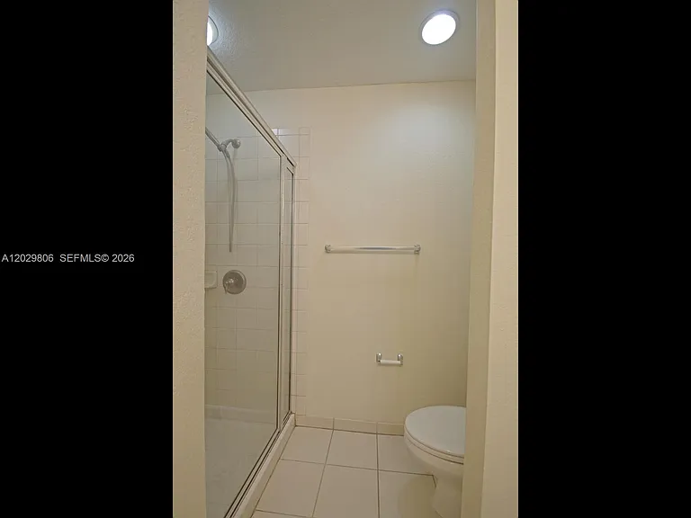 1904 SW 60th Ave — Photo 24