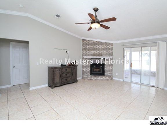 3rd image of 510 Sandy Oak Dr