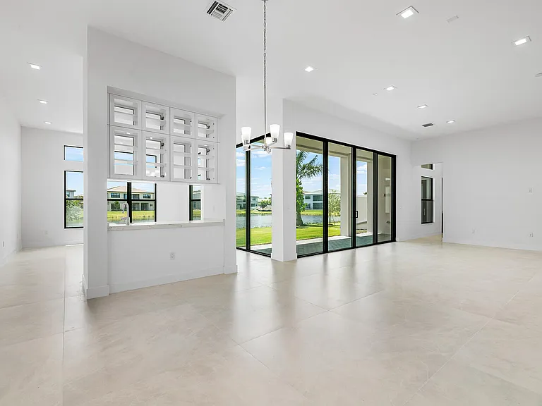 9516 Riverside Park Dr — Photo 17
