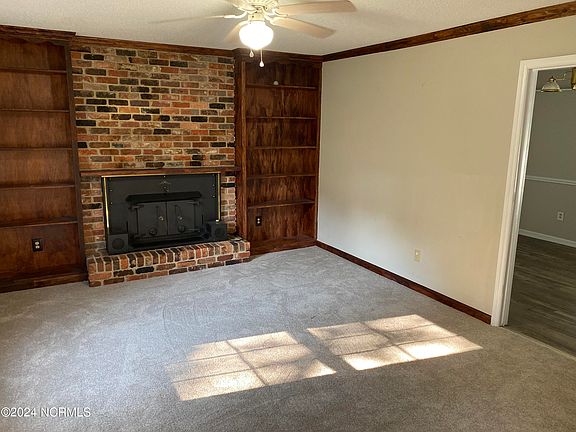 3rd image of 307 Glen Oak Drive