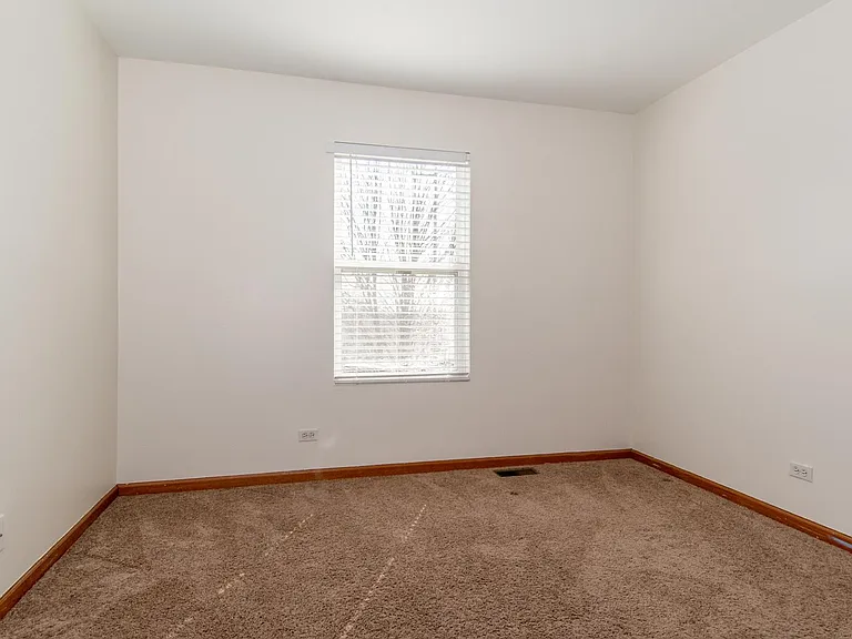 4133 Blackstone Dr — Photo 9