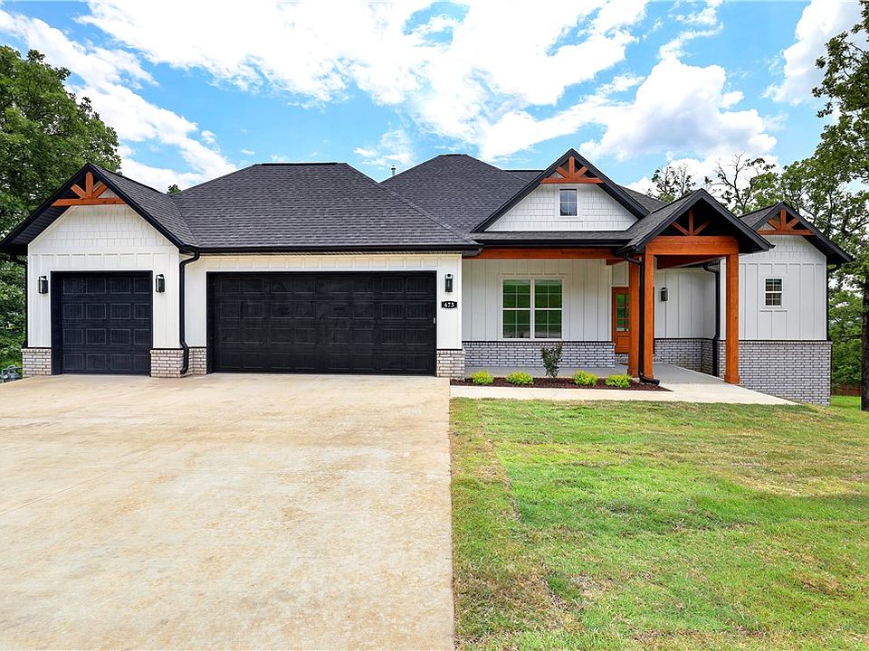 1st image of 673 Cliffside Dr