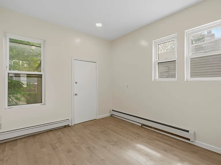 290 Grant Ave #2 — Photo 7