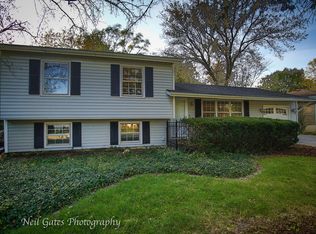 3S042 Arboretum Rd, Glen Ellyn, IL 60137