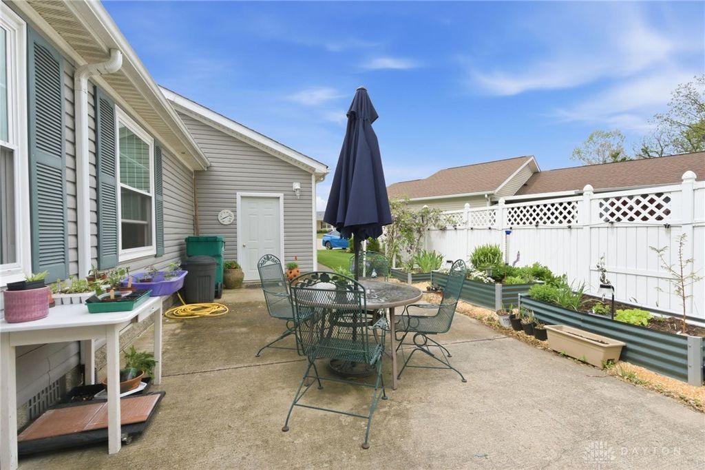 2310 Mallory Ct #8, Fairborn, OH - View 6