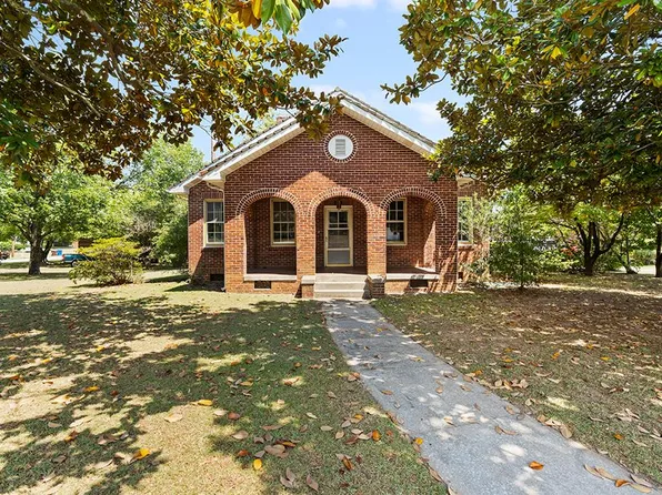 201 Center St, Greenwood, SC 29649