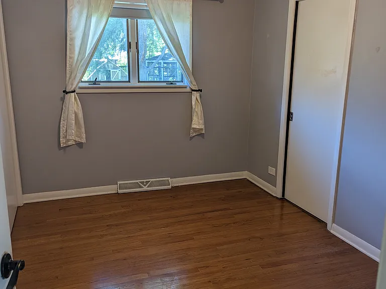 1629 Virginia St — Photo 11