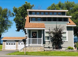 7133 Lakeshore Rd, Cicero, NY 13039