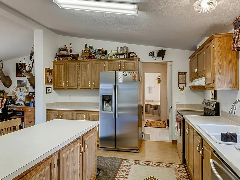 9040 W 64th Pl — Photo 3