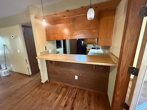 5th image of 302 Bernard Rd