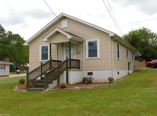 741 Rosedale Dr, Thomasville, NC 27360