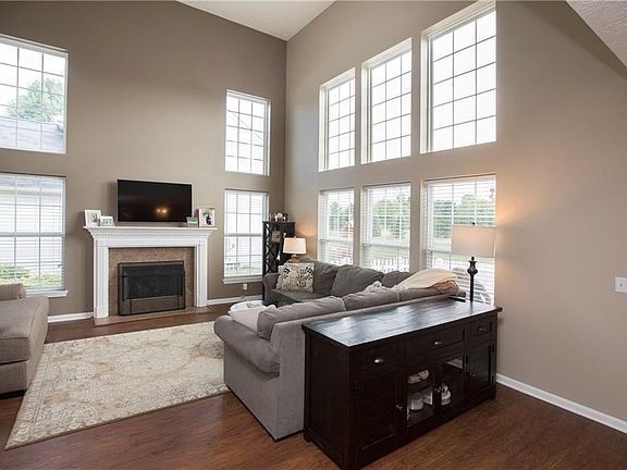 5th image of 33259 Ambleside Dr