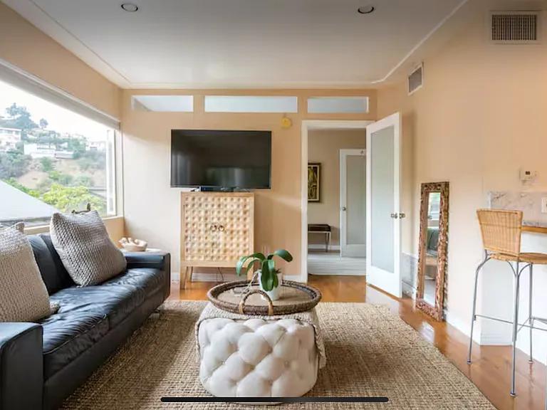 2069 Paramount Dr #1/2 — Photo 1