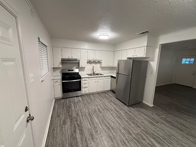 2 Lybrand Dr #B — Photo 5